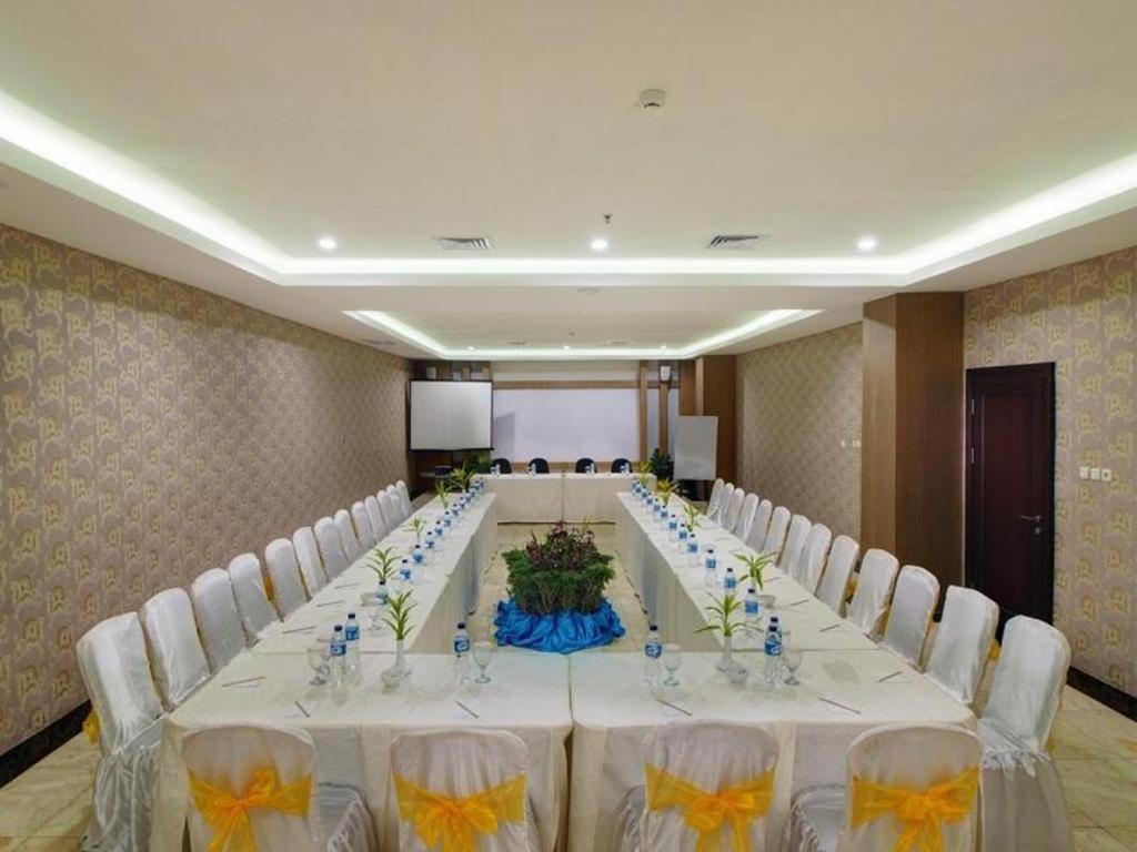 Horison Hotel Pematang Siantar Екстериор снимка
