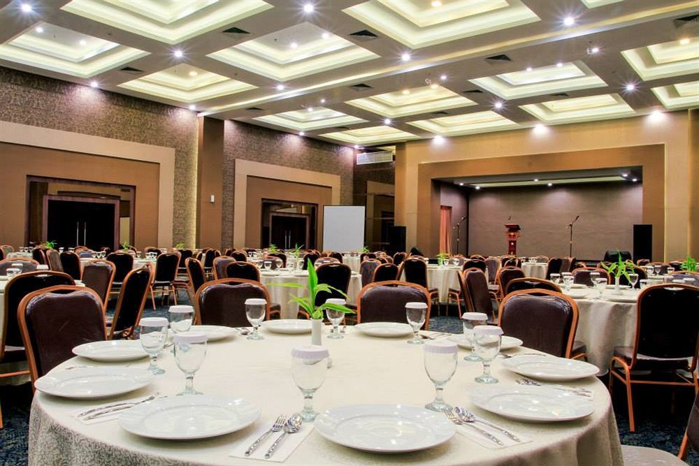 Horison Hotel Pematang Siantar Екстериор снимка