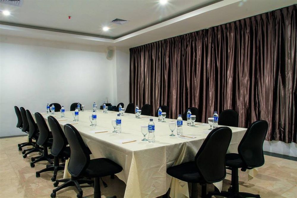 Horison Hotel Pematang Siantar Екстериор снимка