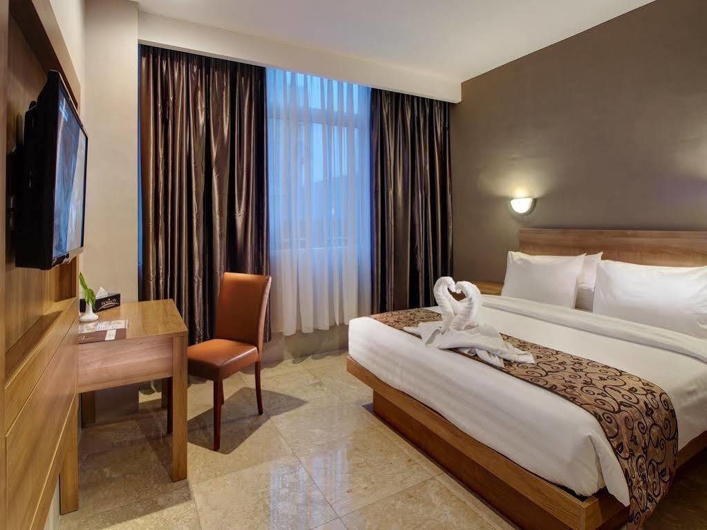 Horison Hotel Pematang Siantar Екстериор снимка